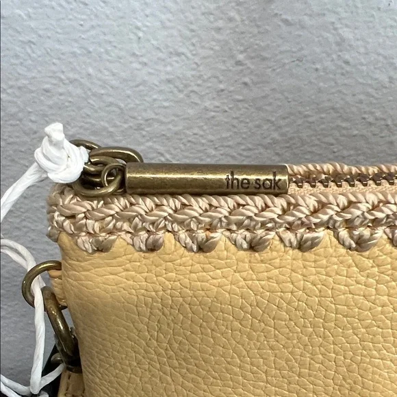 The Sak | Leather Wristlet Clutch ✨ - Picture 4 of 14